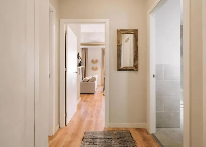 Salonga - 1 Bedroom And Balcony In Eixample Esquerra Barcelona