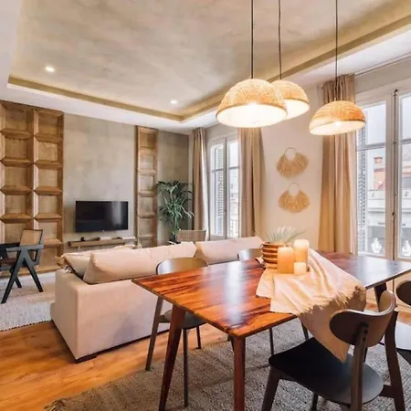 Salonga - 1 Bedroom And Balcony In Eixample Esquerra Lägenhet